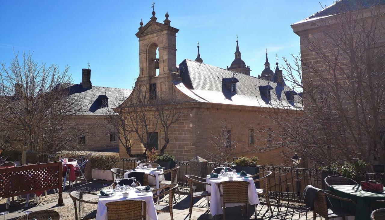 Apartamento En Centro Historico De San Lorenzo De El Escorial ภายนอก รูปภาพ