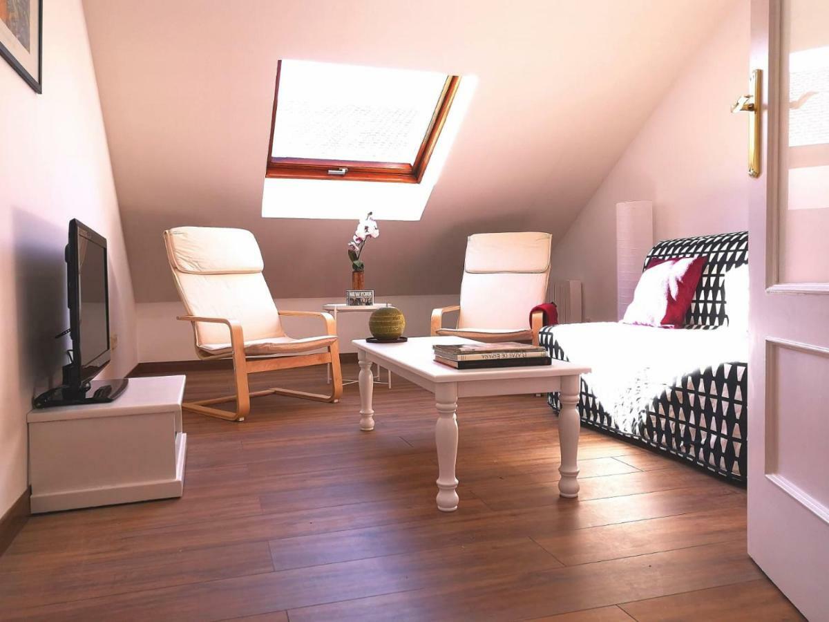 Apartamento En Centro Historico De San Lorenzo De El Escorial ภายนอก รูปภาพ